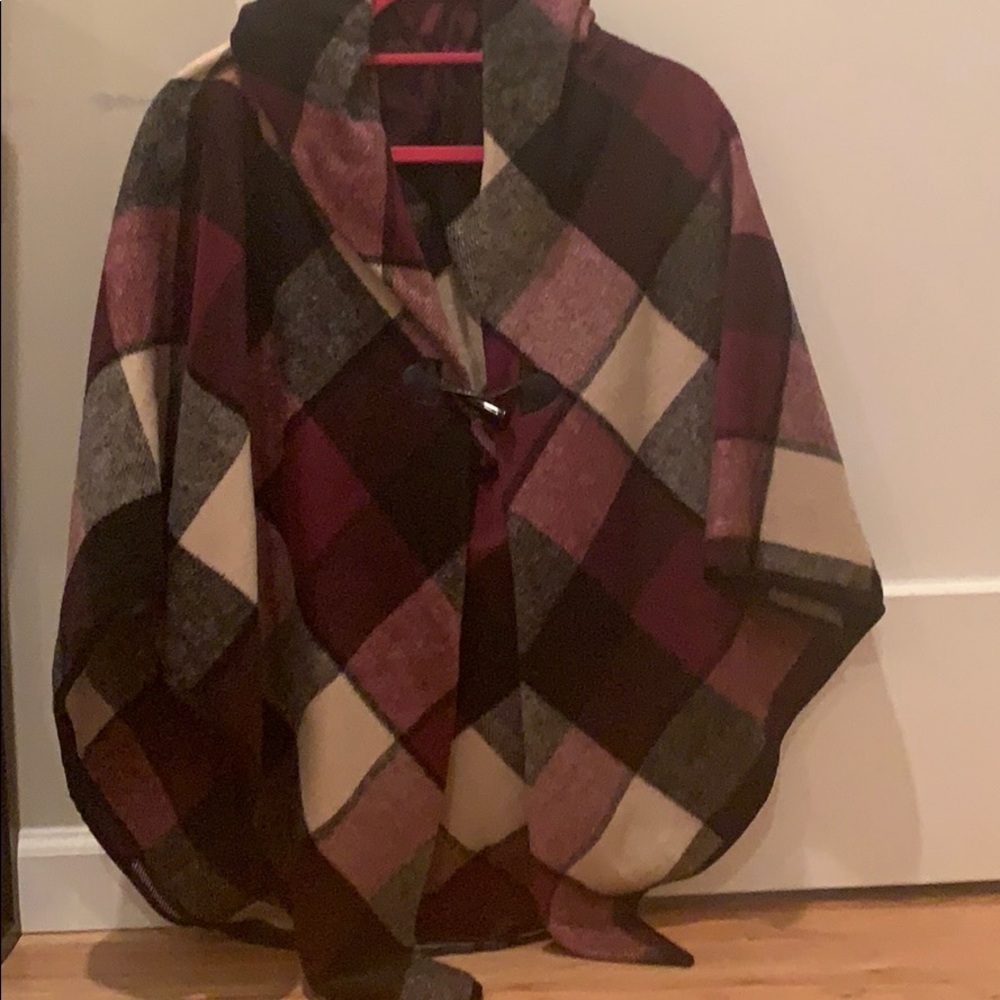 Poncho/ shawl